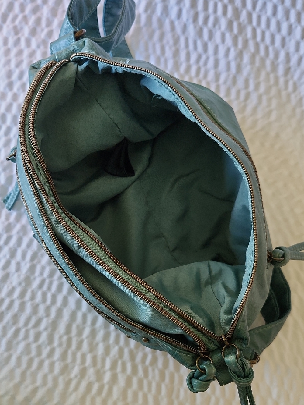Stone Mountain Teal leather Crossbody Shoulder Bag - Picture 5 of 9